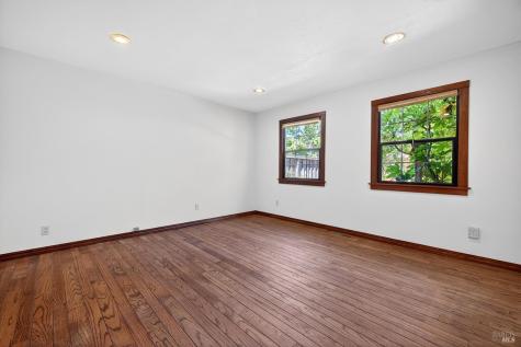 2453 Delevan Way Santa Rosa CA 95404