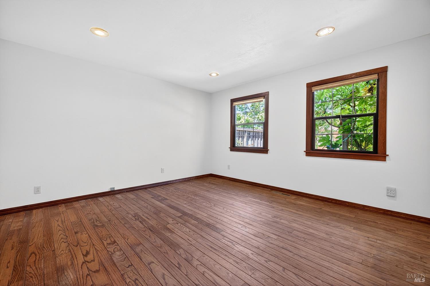 2453 Delevan Way Santa Rosa CA 95404
