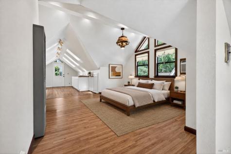 2453 Delevan Way Santa Rosa CA 95404