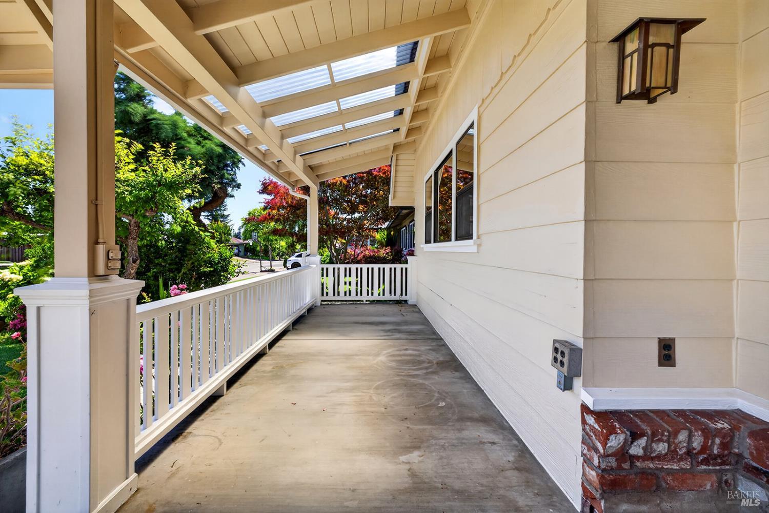 2453 Delevan Way Santa Rosa CA 95404