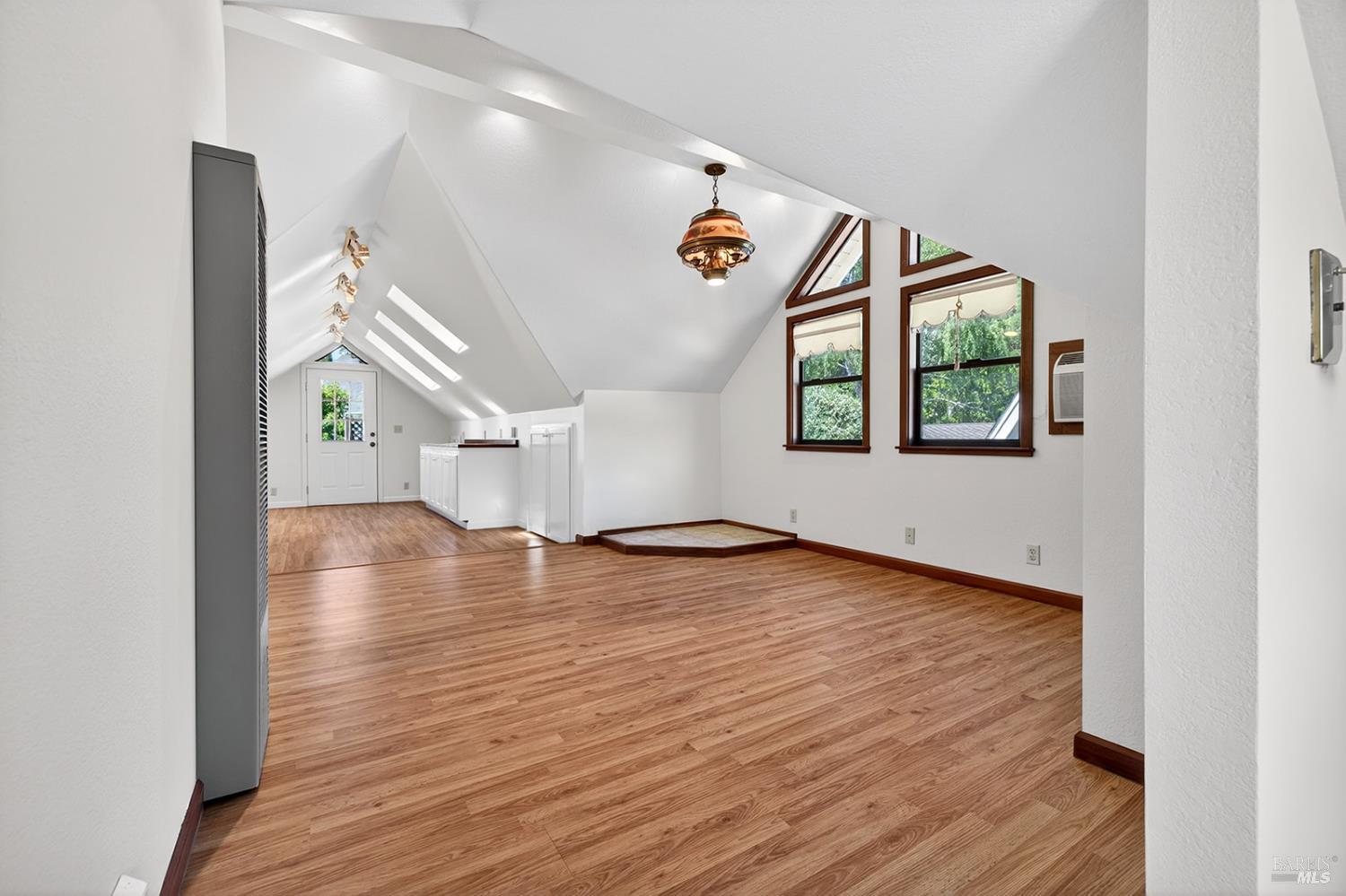 2453 Delevan Way Santa Rosa CA 95404