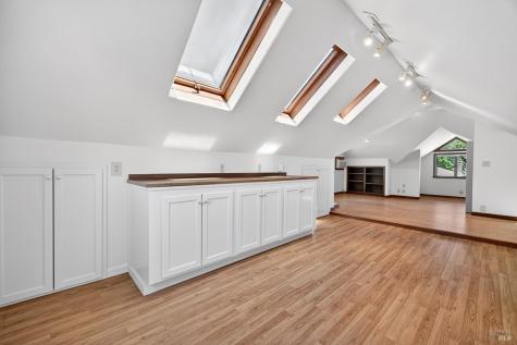 2453 Delevan Way Santa Rosa CA 95404