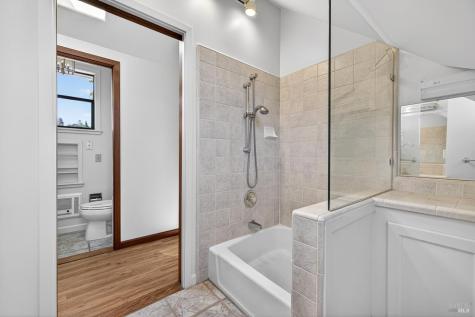 2453 Delevan Way Santa Rosa CA 95404