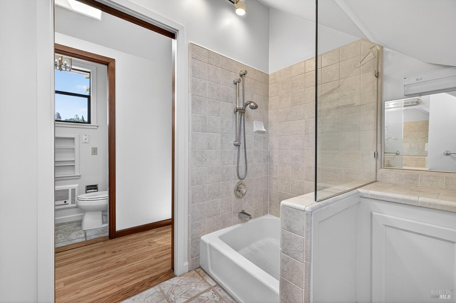 2453 Delevan Way Santa Rosa CA 95404