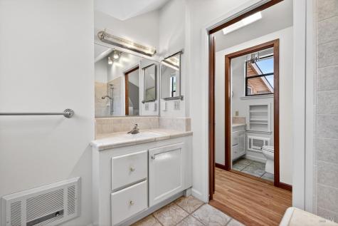 2453 Delevan Way Santa Rosa CA 95404