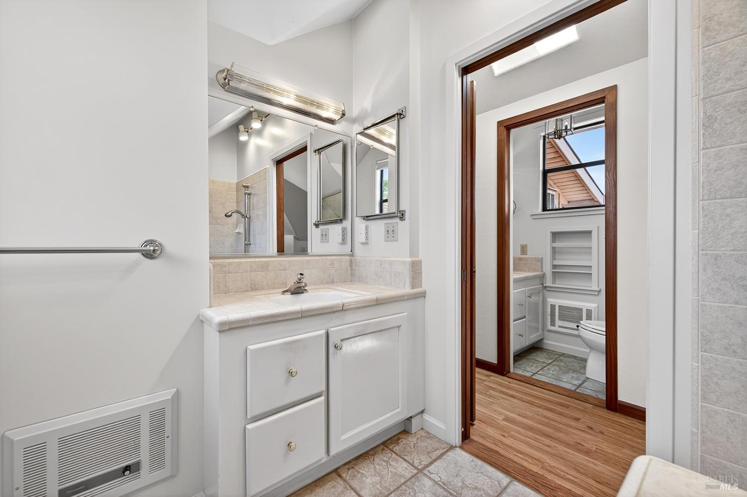 2453 Delevan Way Santa Rosa CA 95404