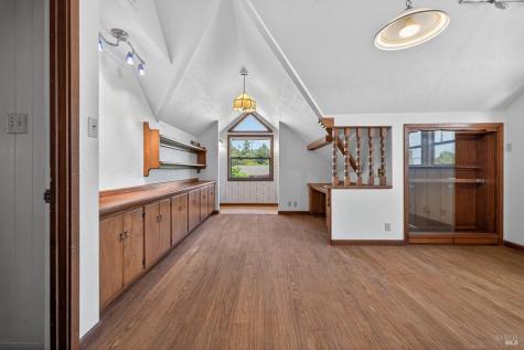 2453 Delevan Way Santa Rosa CA 95404