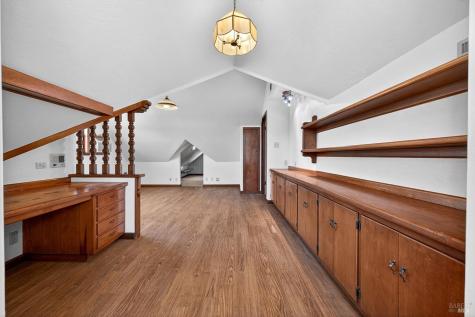 2453 Delevan Way Santa Rosa CA 95404