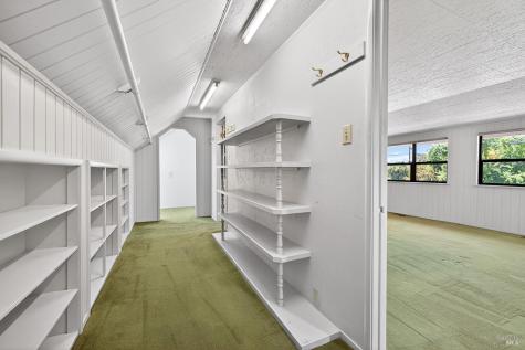2453 Delevan Way Santa Rosa CA 95404