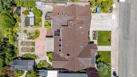 2453 Delevan Way Santa Rosa CA 95404
