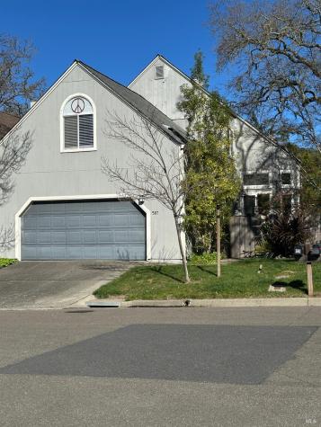 587 Fieldcrest Drive Healdsburg CA 95448