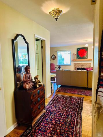 587 Fieldcrest Drive Healdsburg CA 95448
