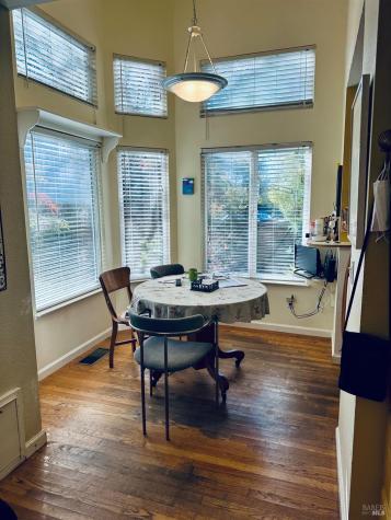 587 Fieldcrest Drive Healdsburg CA 95448