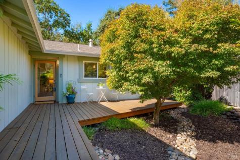 409 Parkview Court Healdsburg CA 95448