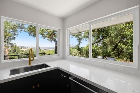 1385 Wikiup Drive Santa Rosa CA 95403
