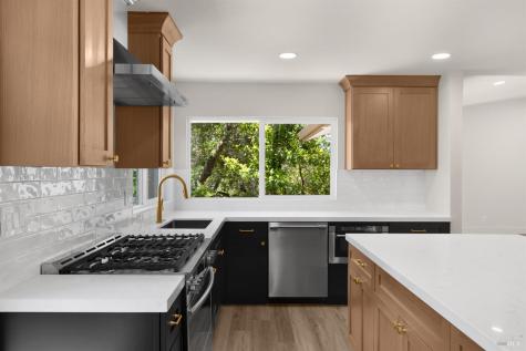 1385 Wikiup Drive Santa Rosa CA 95403