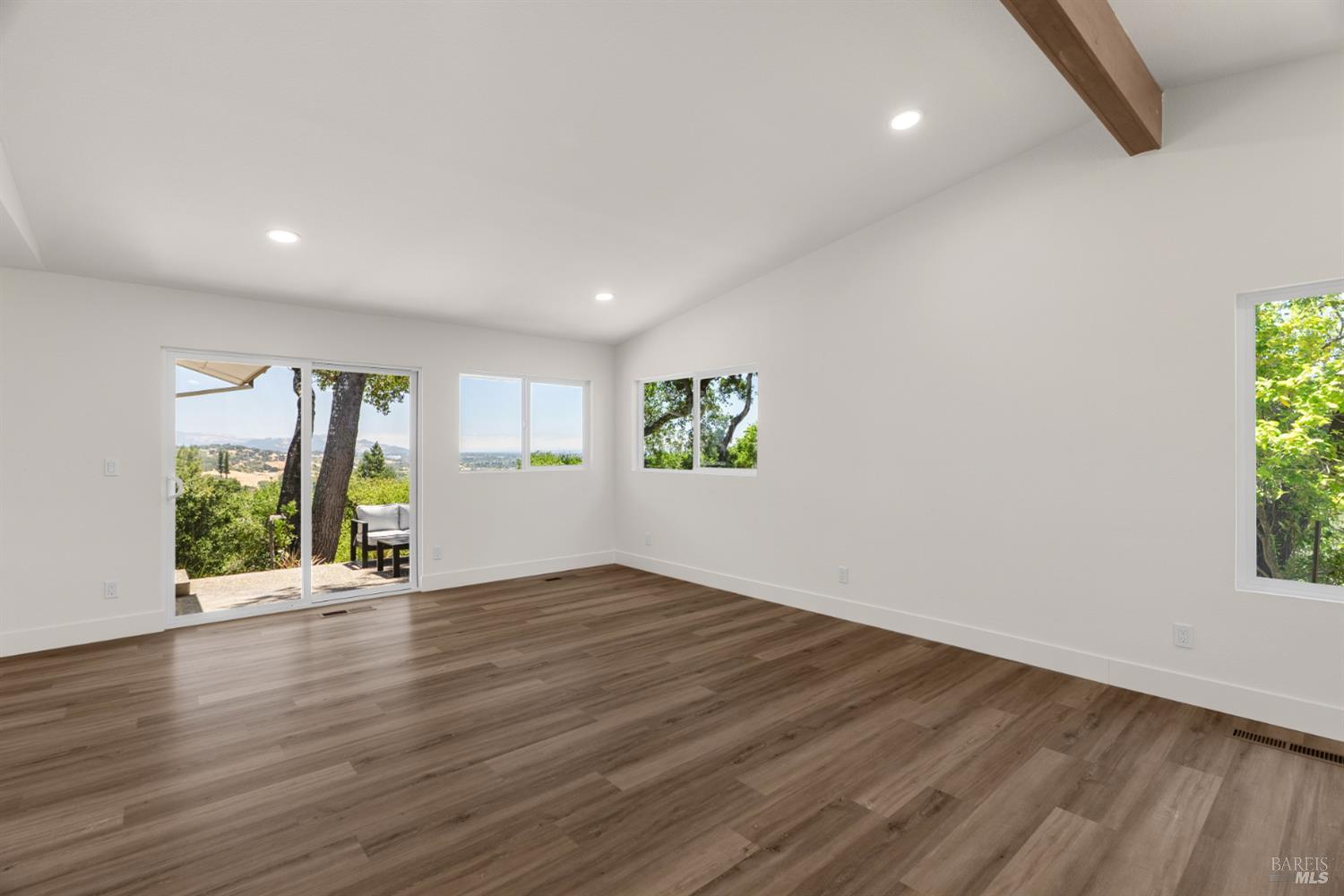 1385 Wikiup Drive Santa Rosa CA 95403