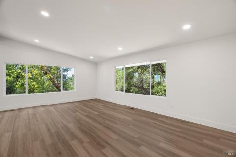 1385 Wikiup Drive Santa Rosa CA 95403