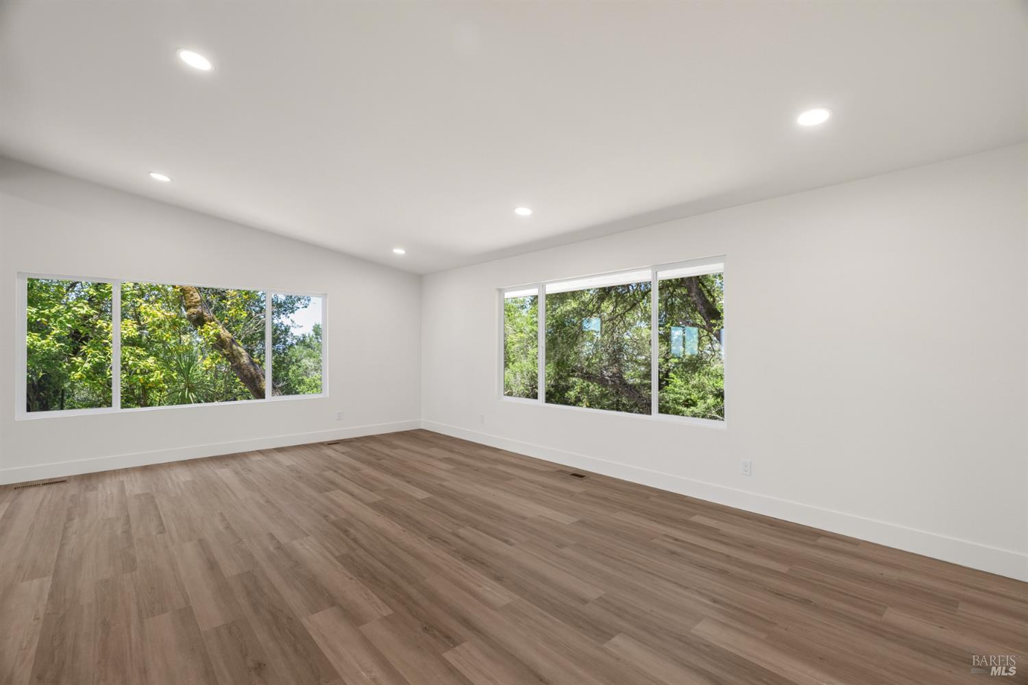 1385 Wikiup Drive Santa Rosa CA 95403