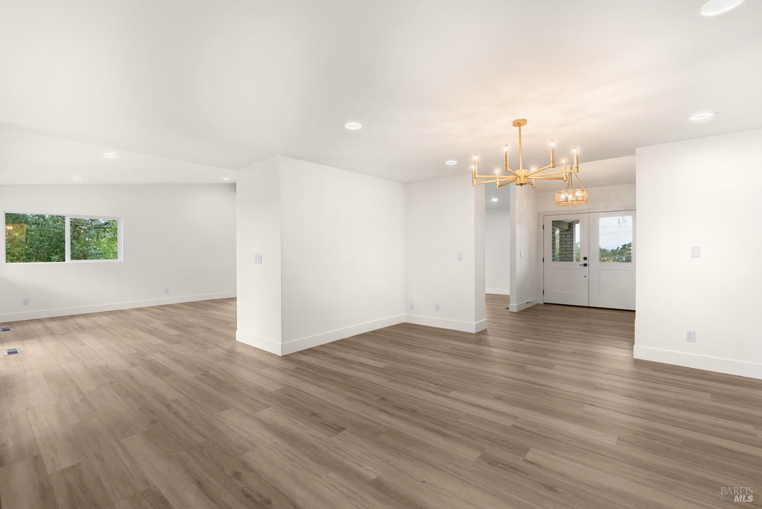 1385 Wikiup Drive Santa Rosa CA 95403