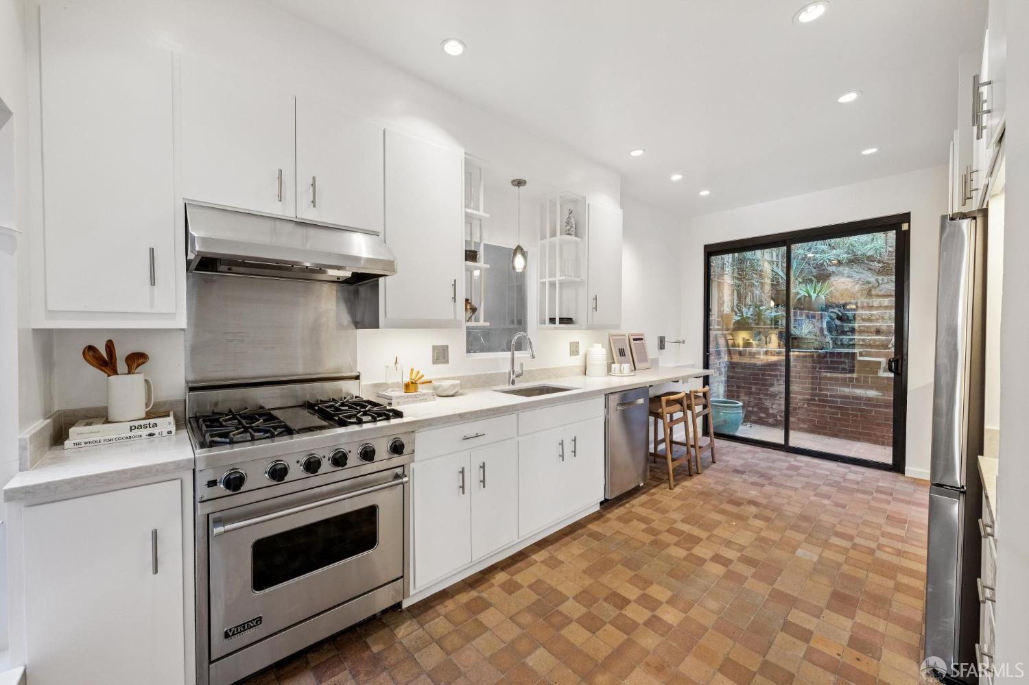 504-506 Roosevelt Way San Francisco CA 94114
