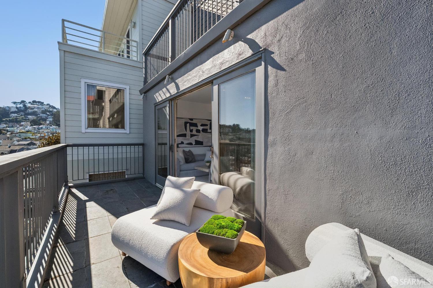 504-506 Roosevelt Way San Francisco CA 94114