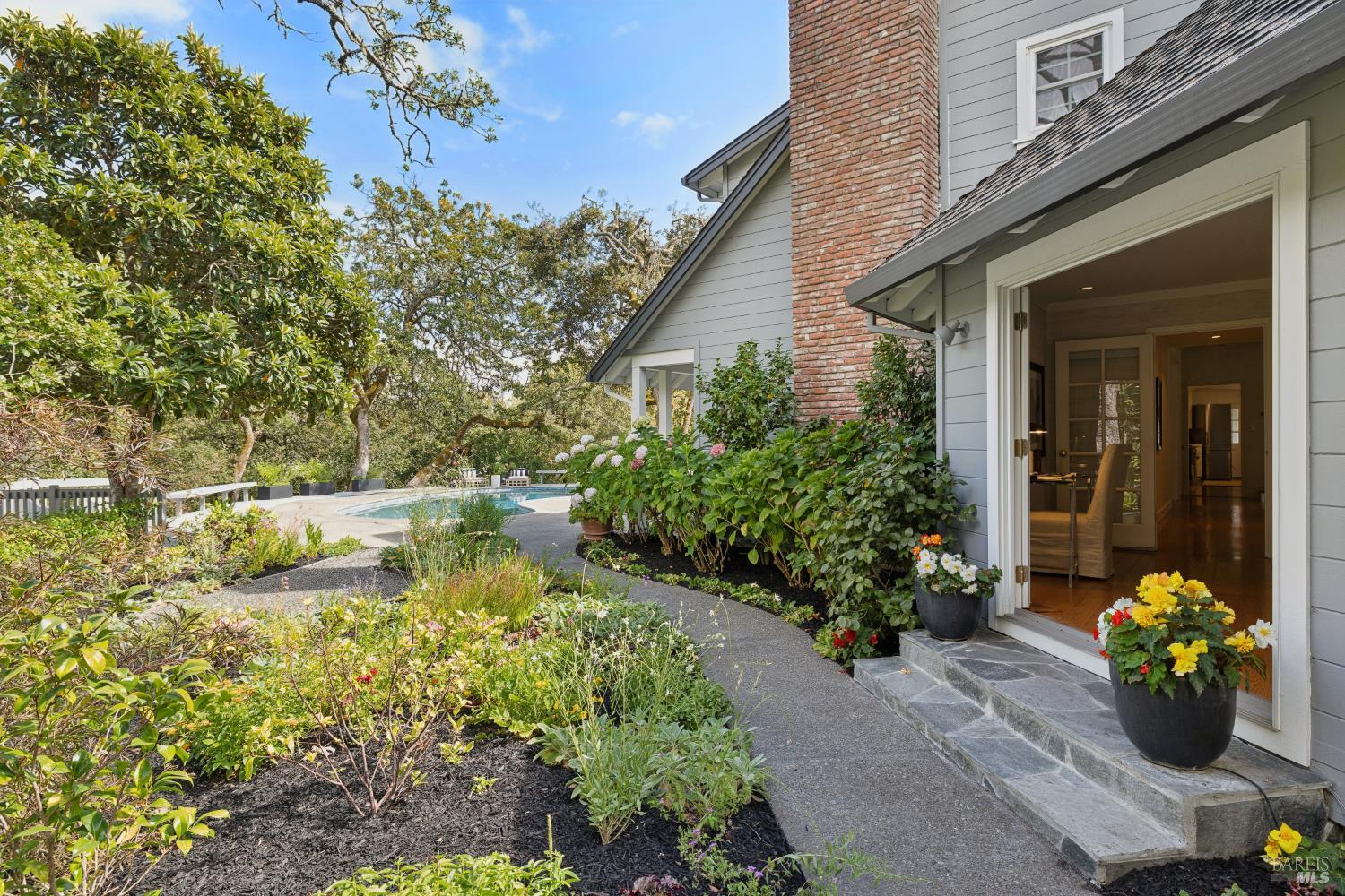1811 Katie Lane Sonoma CA 95476
