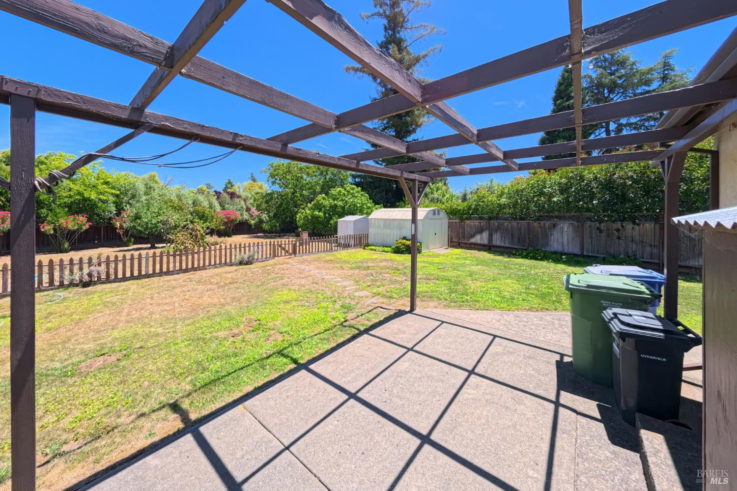 1924 Vineyard Avenue St. Helena CA 94574