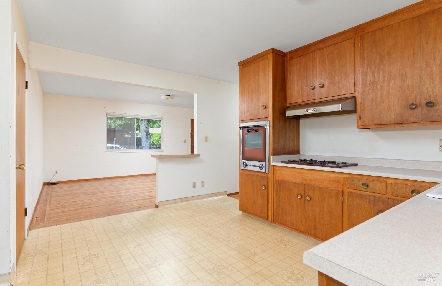 1924 Vineyard Avenue St. Helena CA 94574