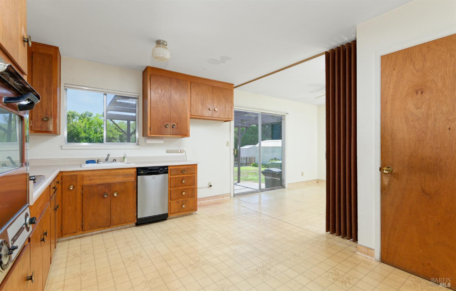 1924 Vineyard Avenue St. Helena CA 94574