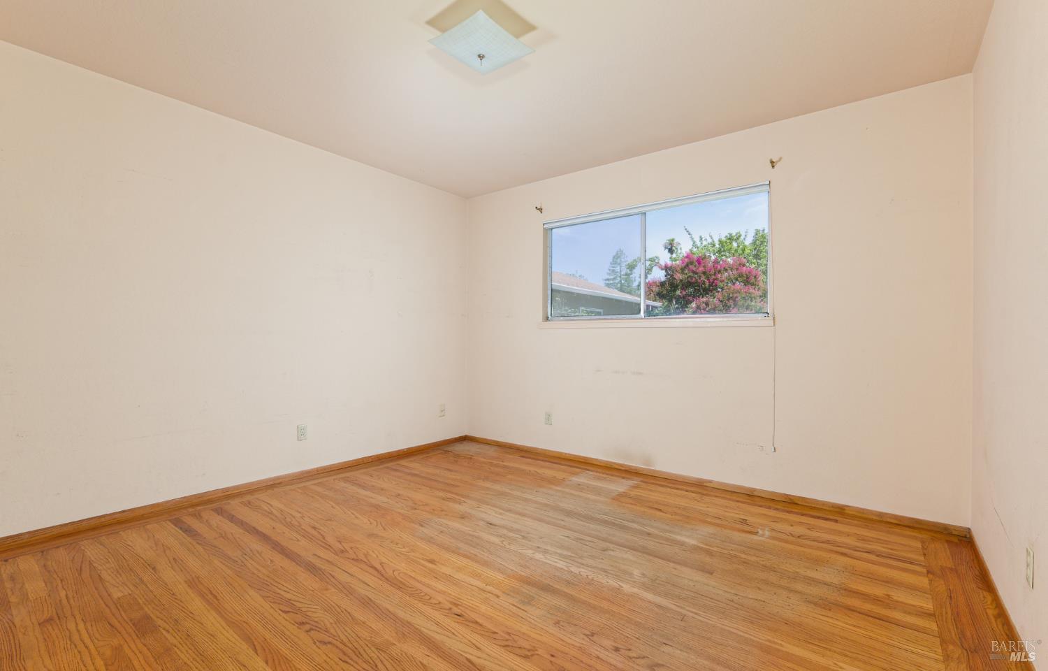 1924 Vineyard Avenue St. Helena CA 94574