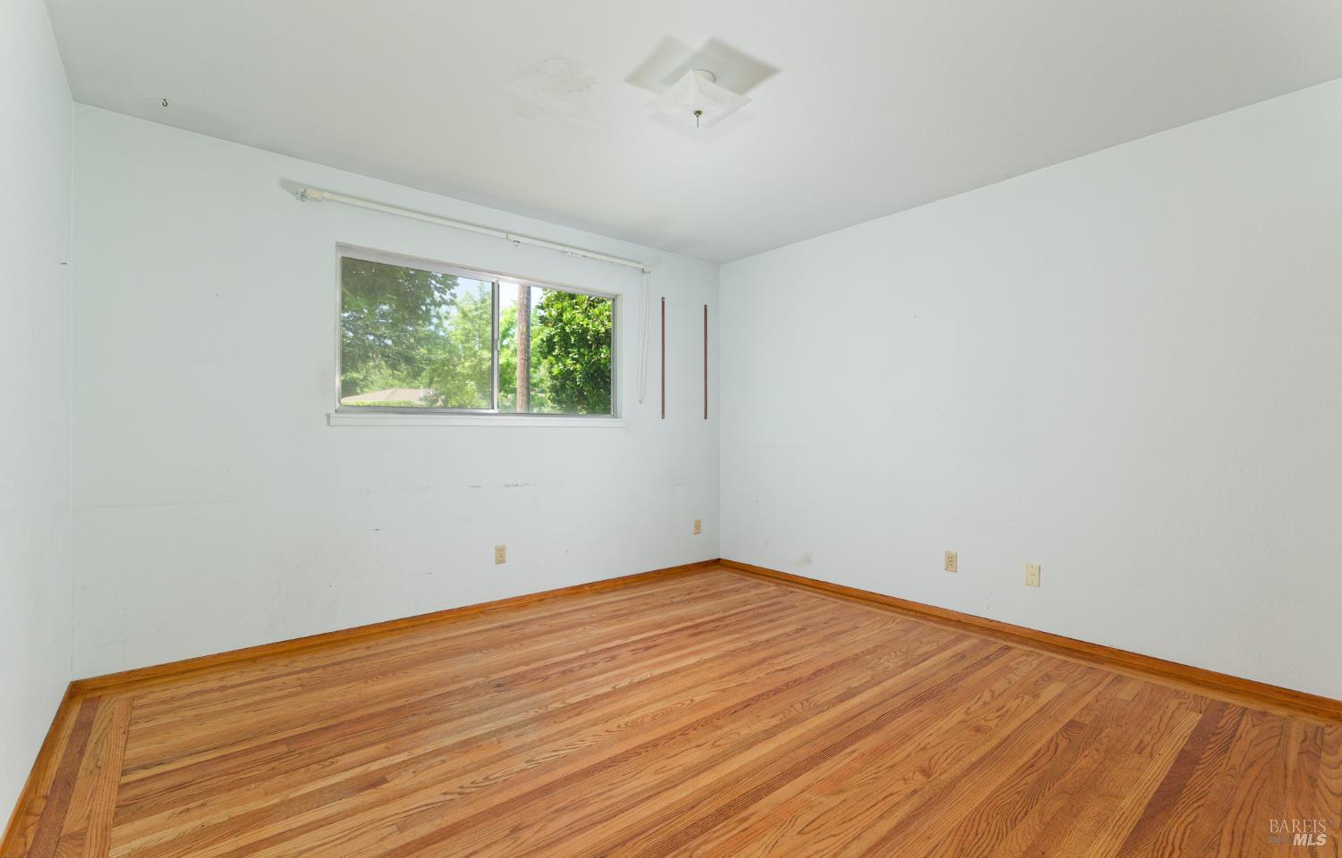1924 Vineyard Avenue St. Helena CA 94574