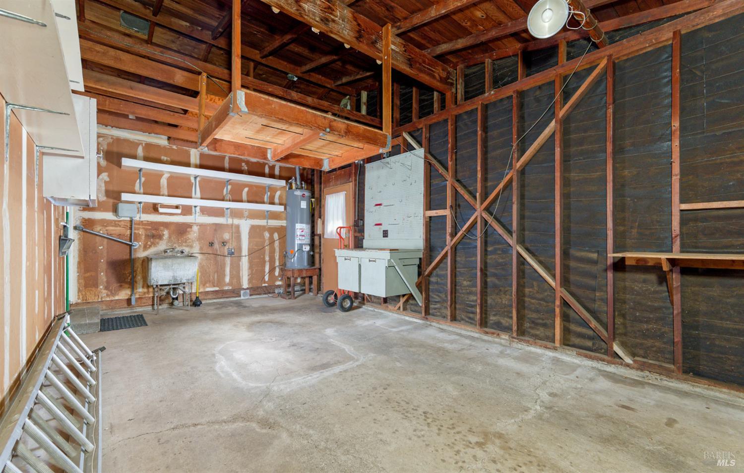1924 Vineyard Avenue St. Helena CA 94574