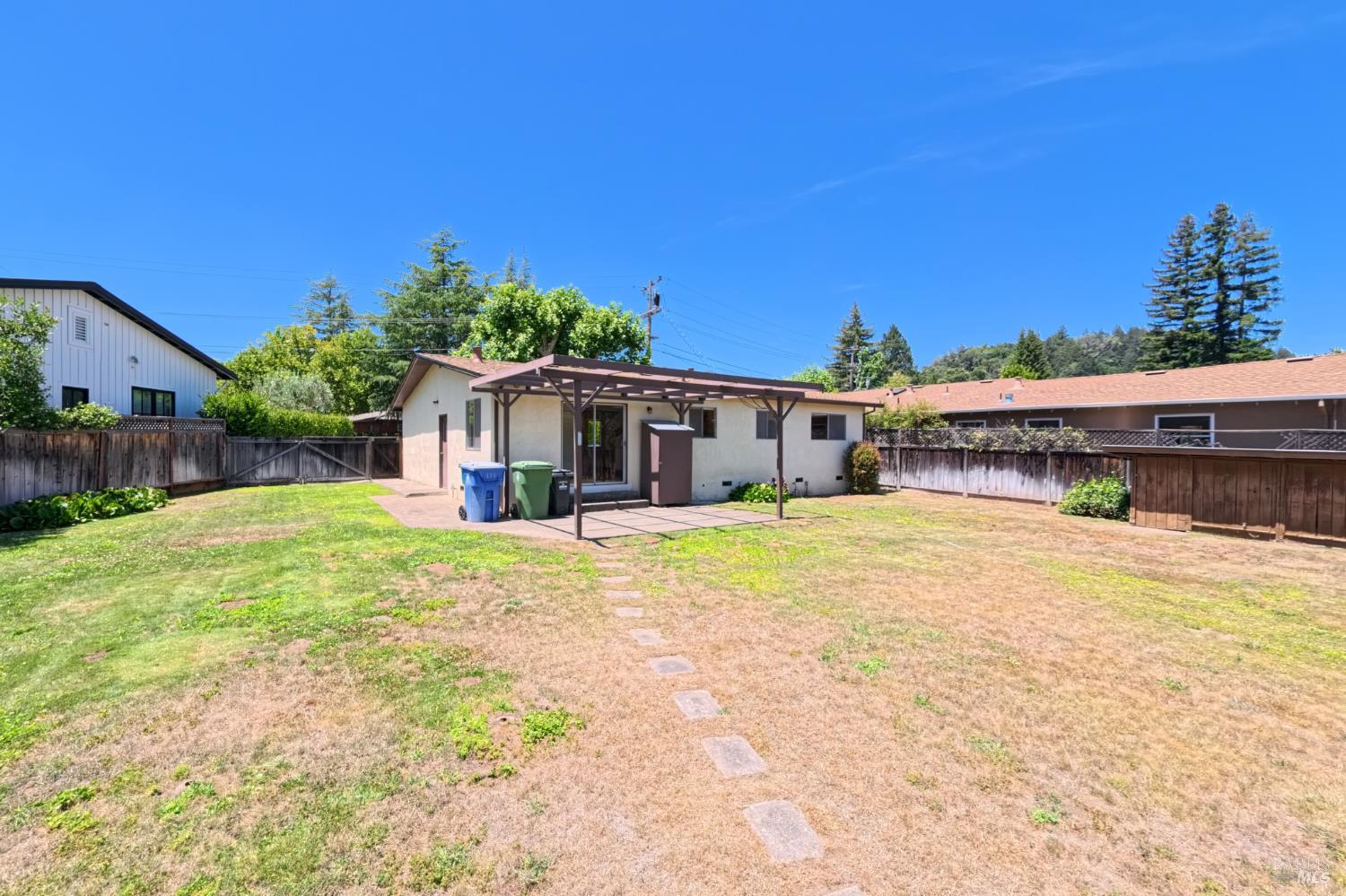 1924 Vineyard Avenue St. Helena CA 94574