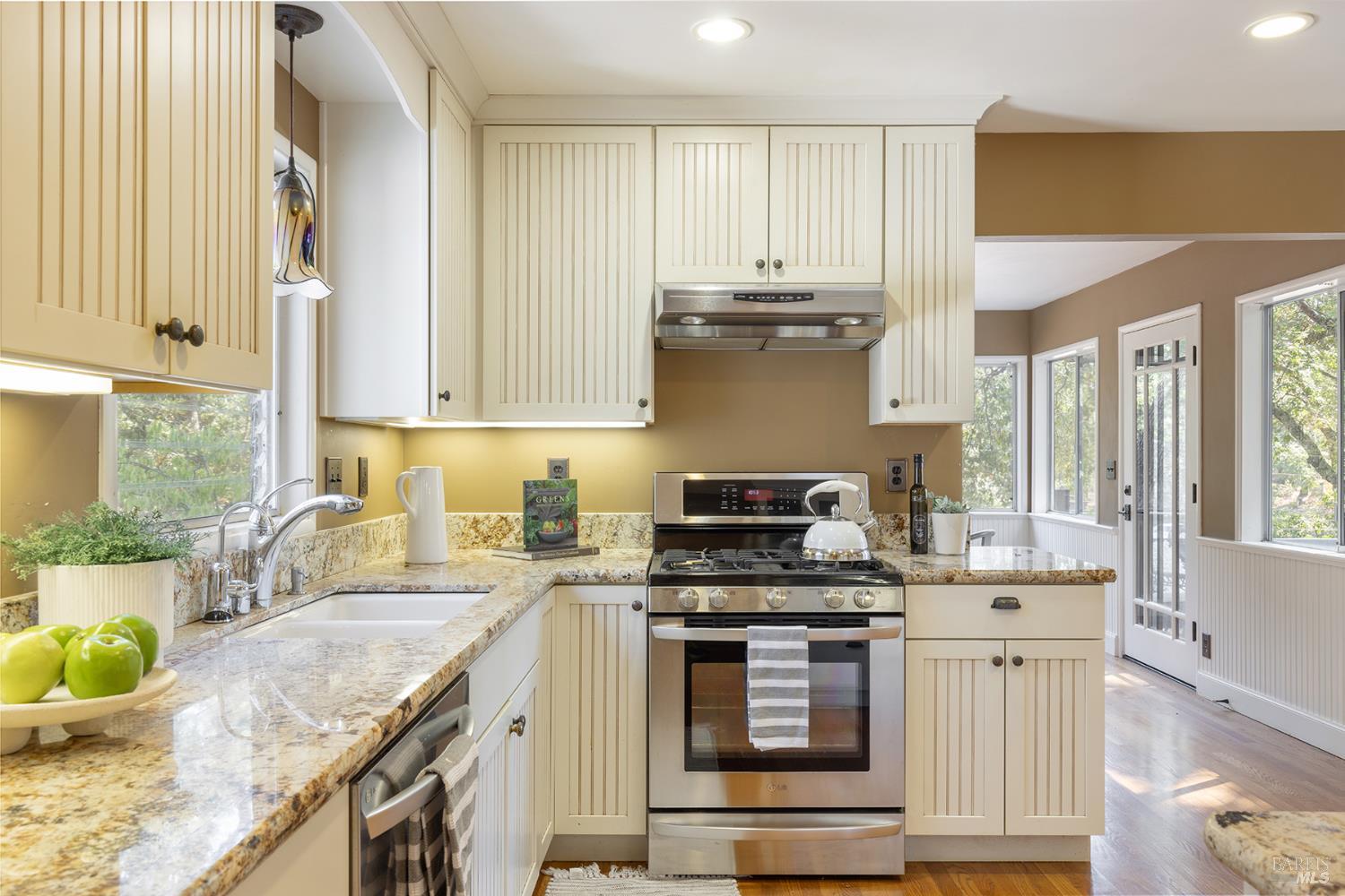 525 Keyes Avenue Angwin CA 94508