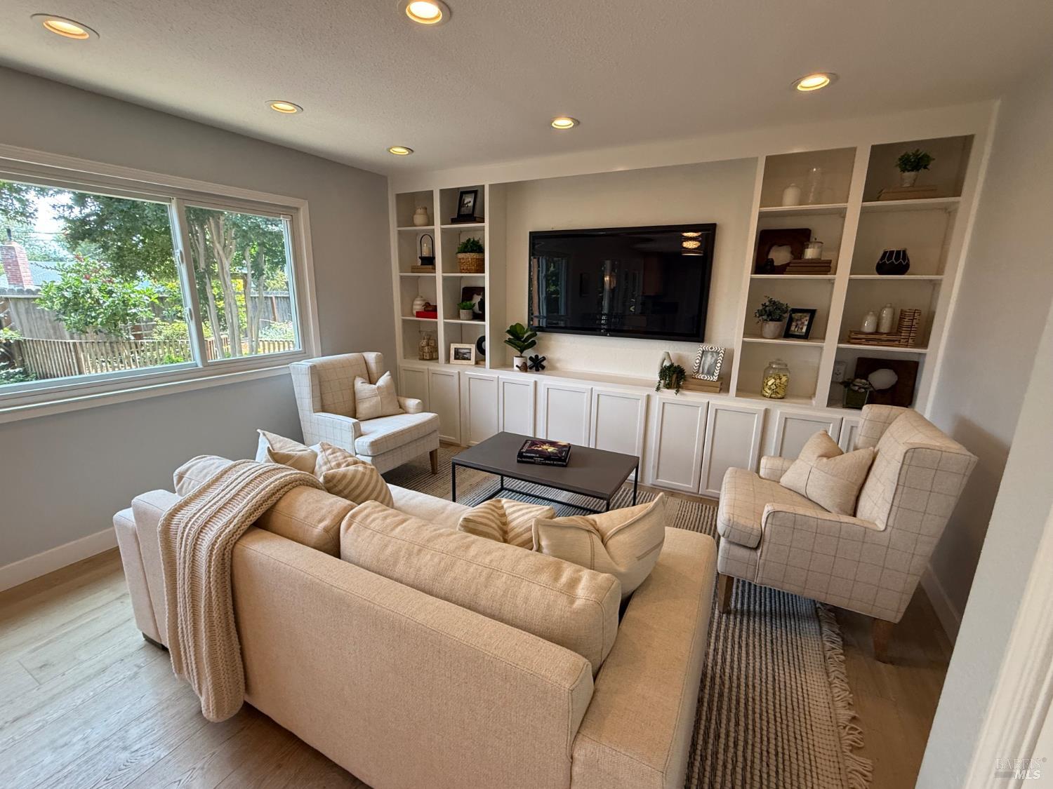 455 Donner Court Petaluma CA 94954