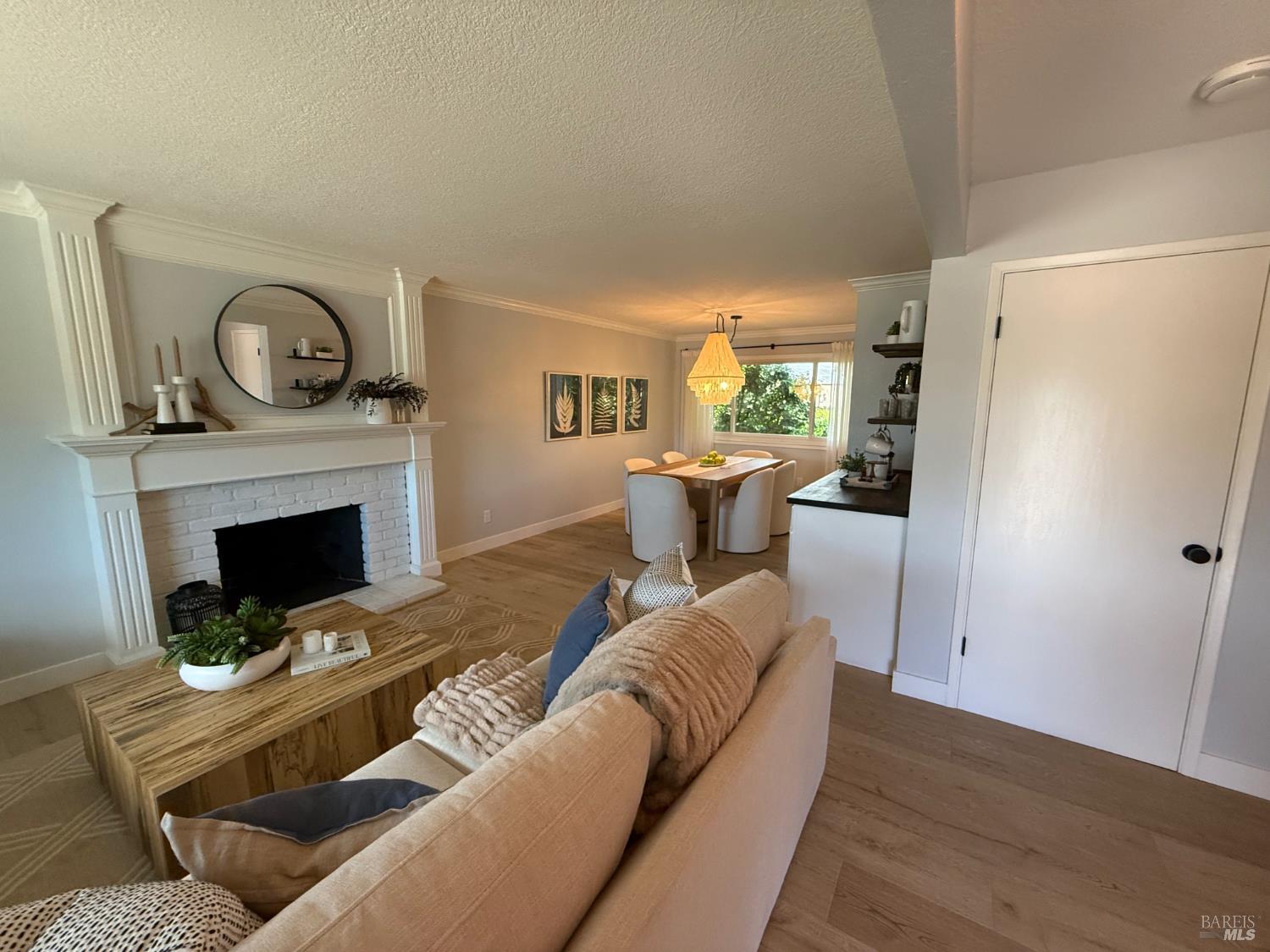 455 Donner Court Petaluma CA 94954