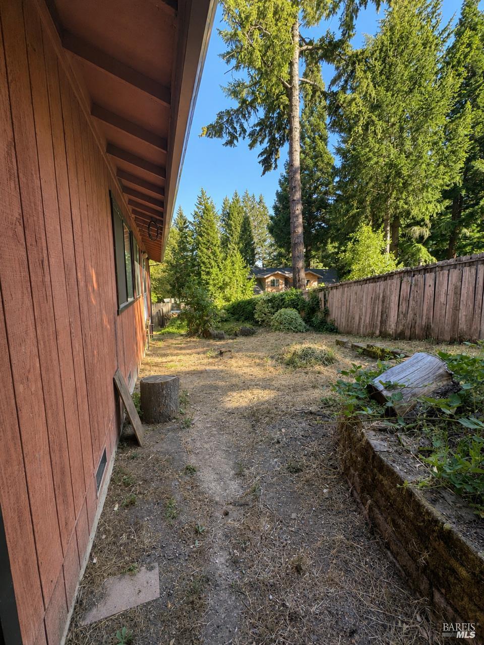 24066 Tulip Drive Willits CA 94960