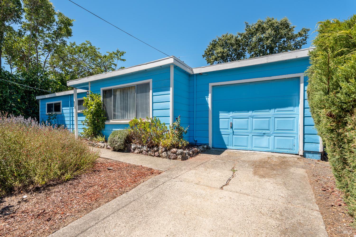 Ukiah CA, 212 Tedford Avenue