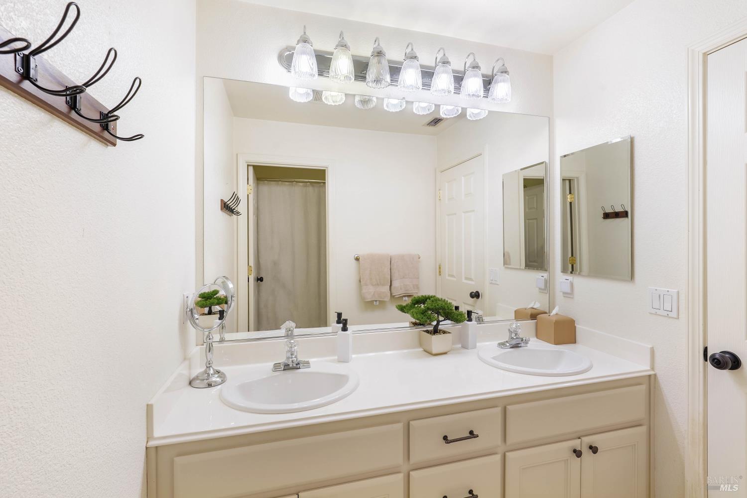 2401 Skyview Circle Fairfield CA 94534