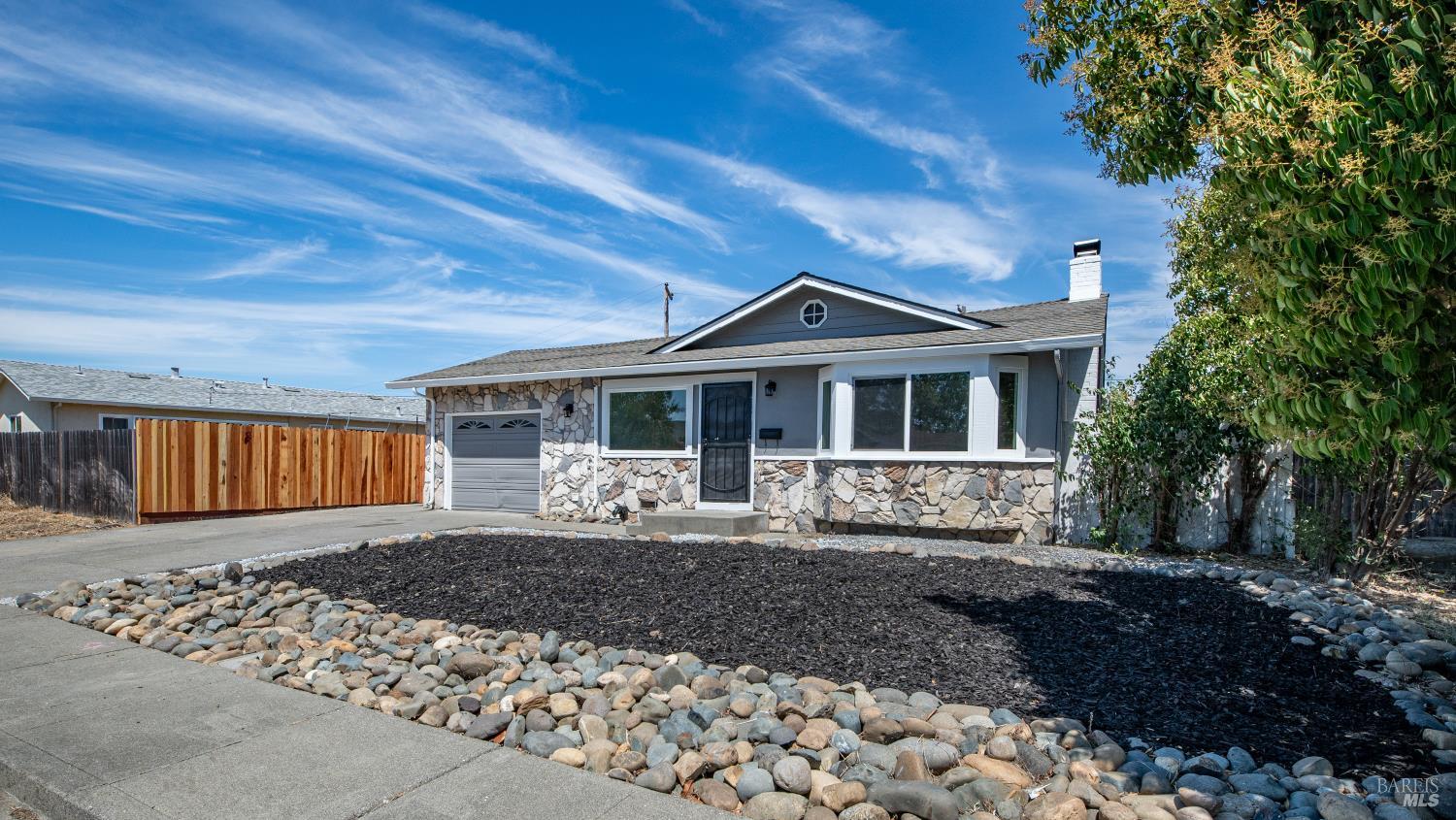 1542 Henry Street Fairfield CA 94533