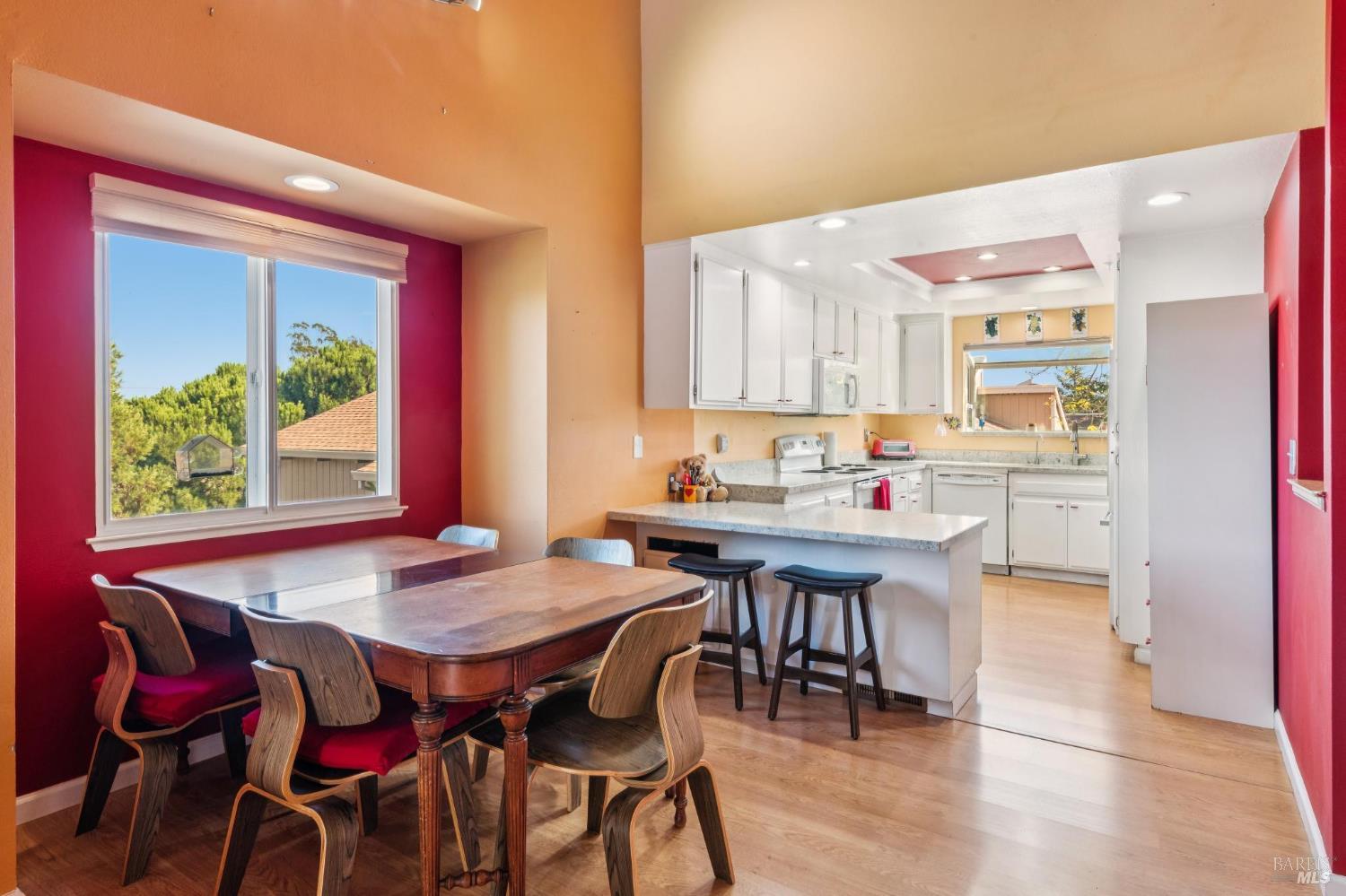21 Acorn Circle Petaluma CA 94952