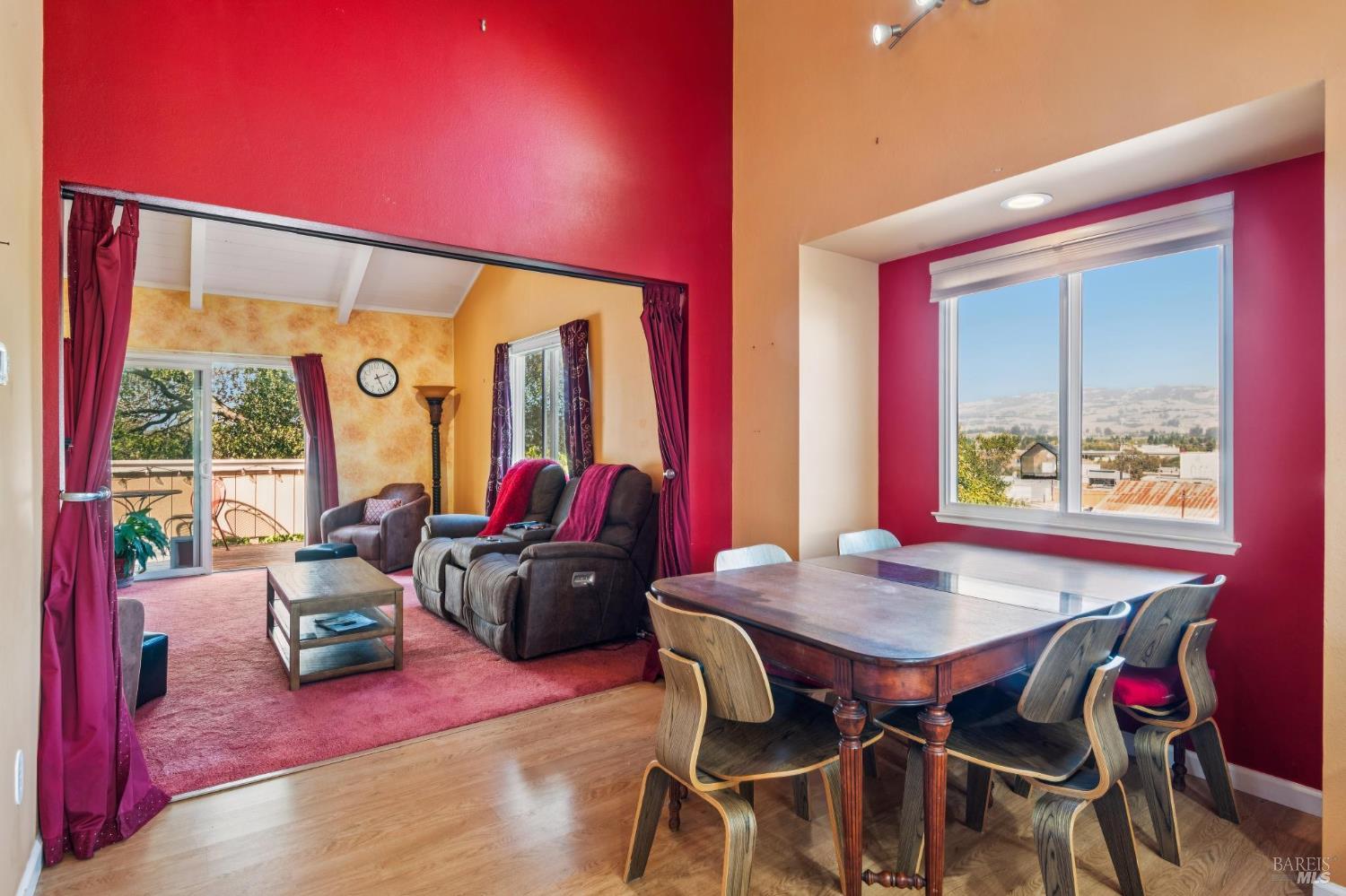 21 Acorn Circle Petaluma CA 94952
