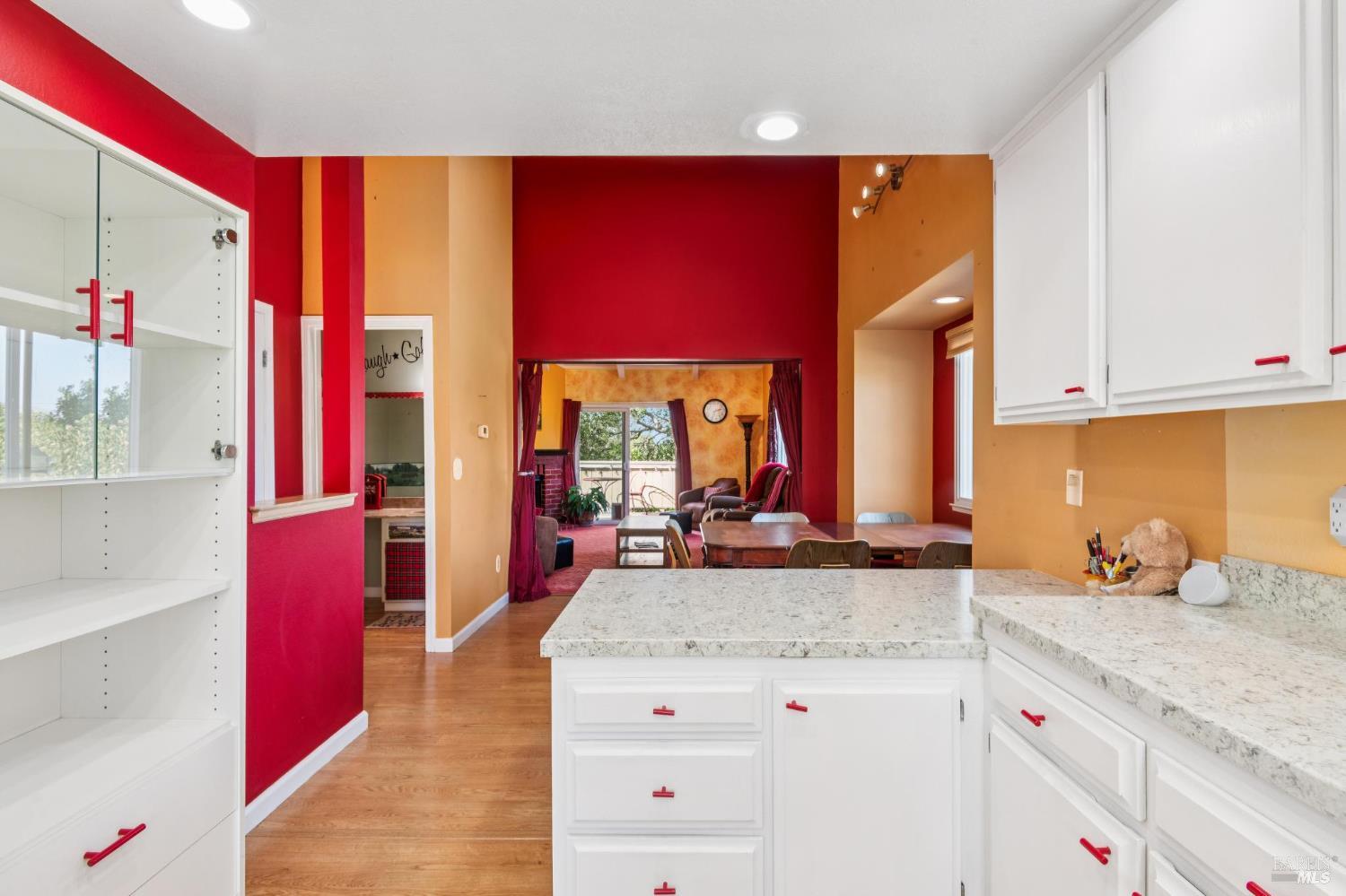 21 Acorn Circle Petaluma CA 94952