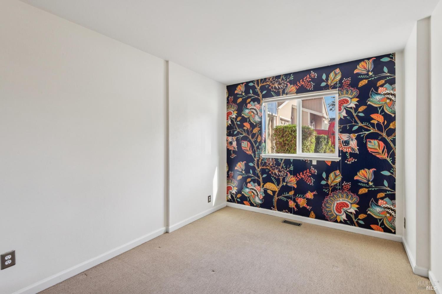 21 Acorn Circle Petaluma CA 94952