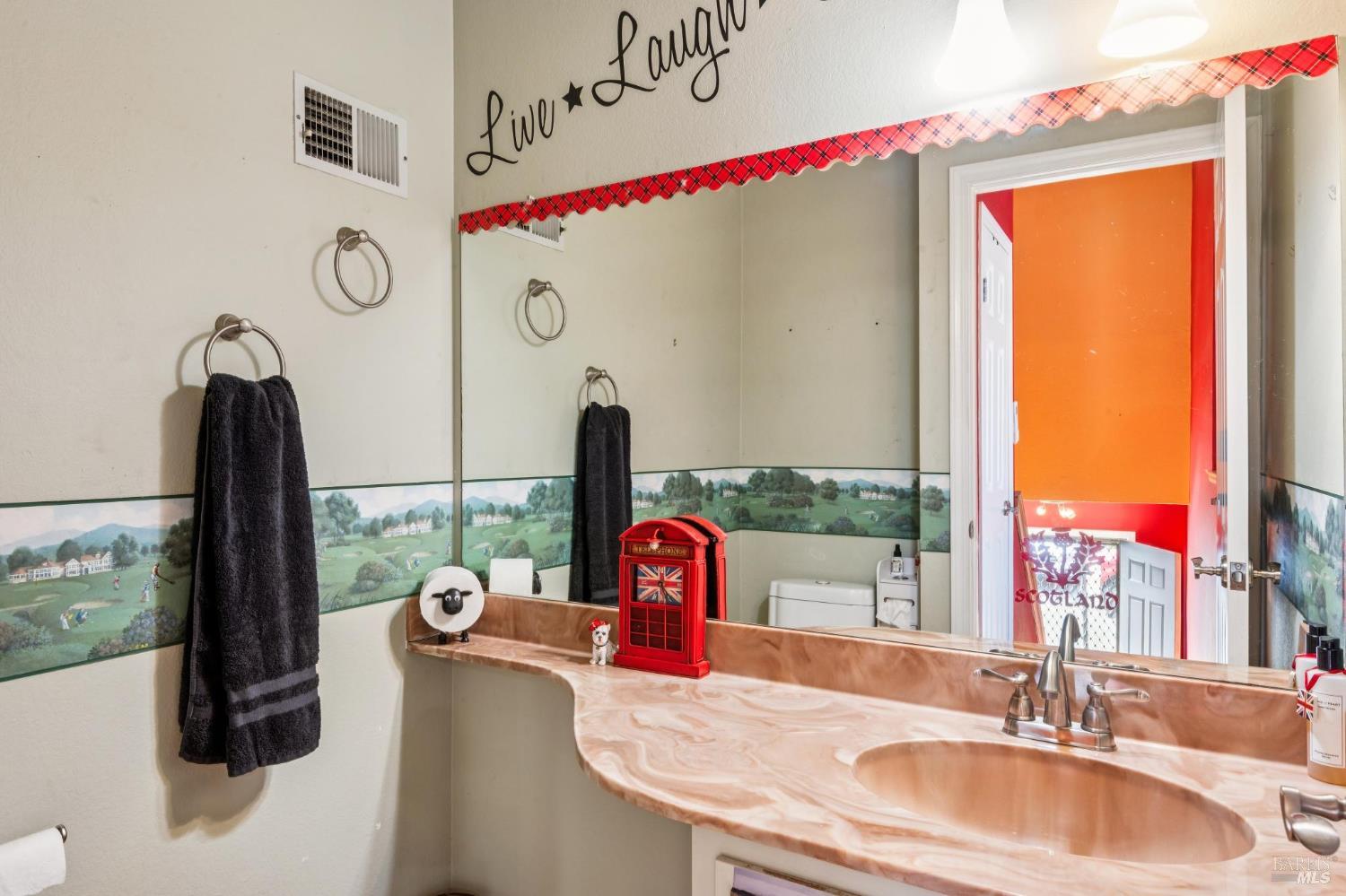 21 Acorn Circle Petaluma CA 94952