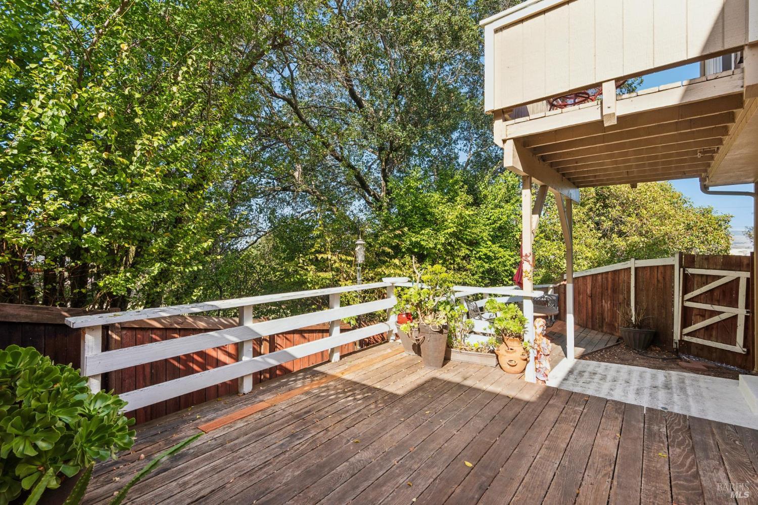 21 Acorn Circle Petaluma CA 94952