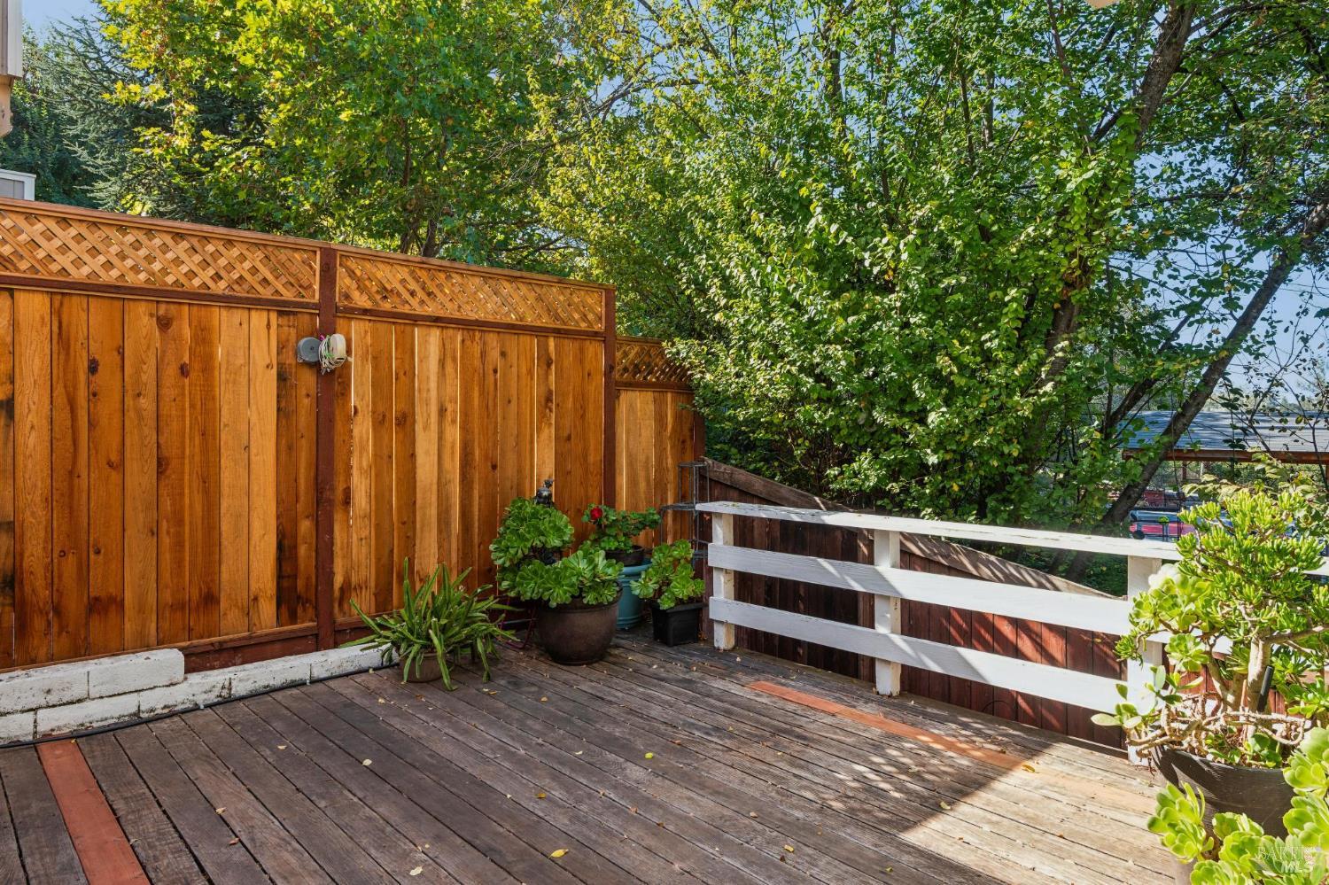 21 Acorn Circle Petaluma CA 94952