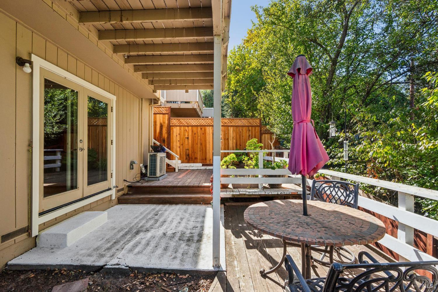21 Acorn Circle Petaluma CA 94952