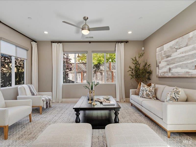 1552 Keats Place Rohnert Park CA 94928